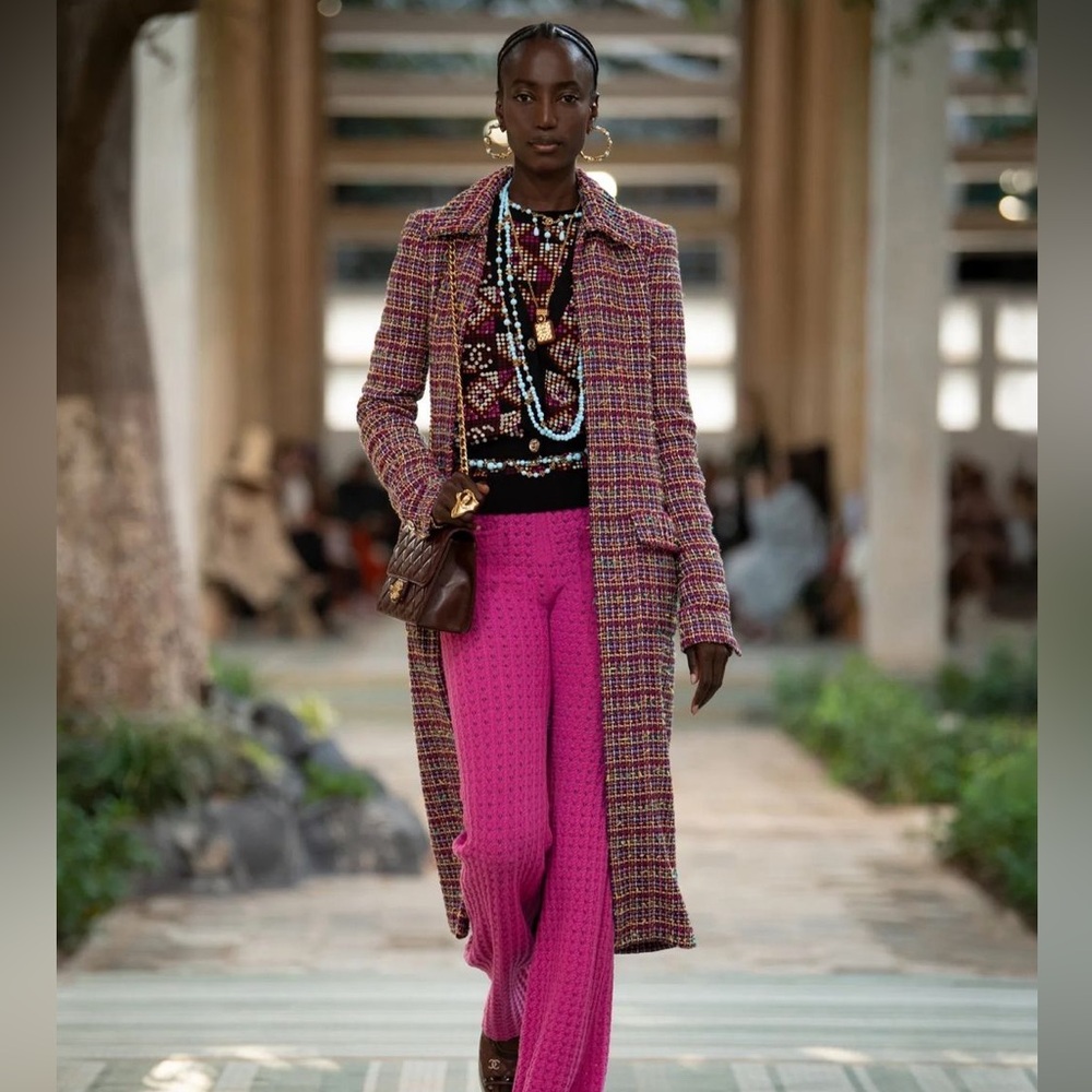 NEW Chanel Tweed Coat from Métiers d’Art 2023/2024 in French 38